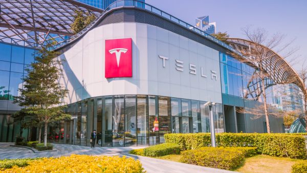 China Bans Use of Tesla Vehicles by Military On Spying Concerns, Musk Denies it