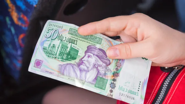 تونس: توجه لإلغاء فئة الـ50 دينار بهدف التصدي لسوق العملات السوداء