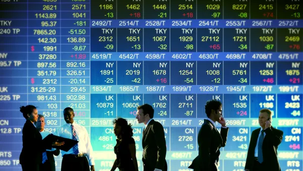 US Stocks Edge Closer to Record Highs