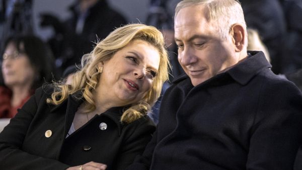 نتنياهو وزوجته سارة