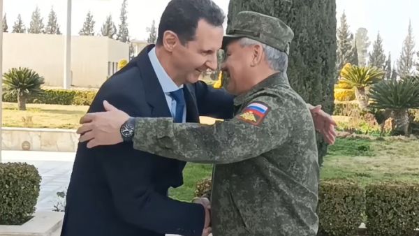 شويغو يطلع الاسد على سير المناورات الروسية بالمتوسط