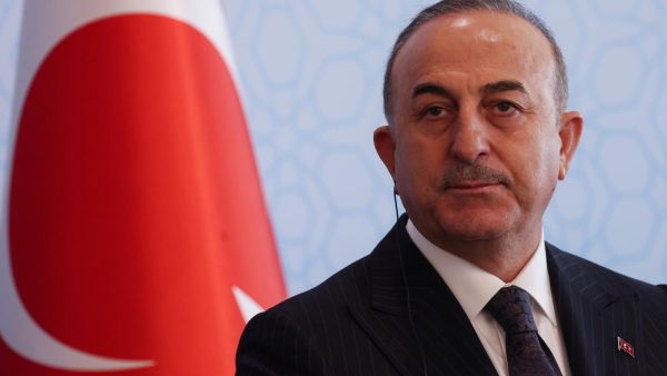 أوغلو يعلن عن تبادل وشيك للسفراء بين تركيا ومصر