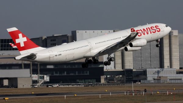 سويسرا تعيد فتح مجالها الجوي بعد اغلاقه لساعات