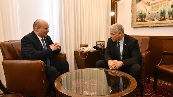 لابيد يتسلم رئاسة الحكومة الإسرائيلية من بينيت