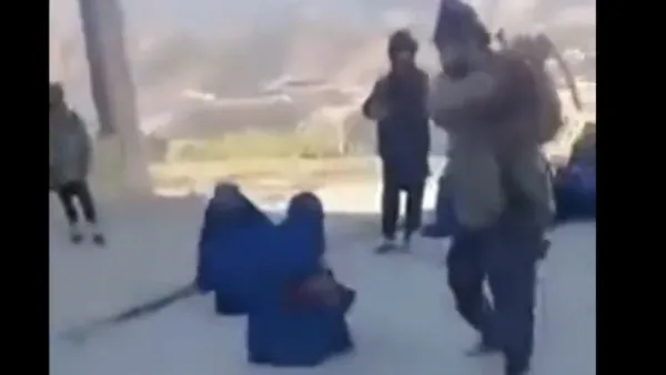 طالبان تجلد نساء لخروجهن الى السوق دون محرم