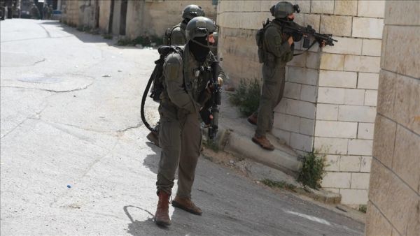 القوات الاسرائيلية تواصل حصارها لبلدة عقربا الفلسطينية لليوم الثاني