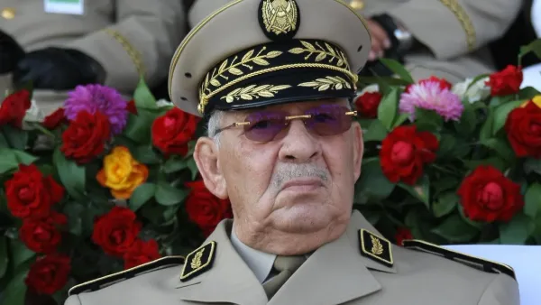قائد أركان الجيش الجزائري الفريق أحمد قايد صالح