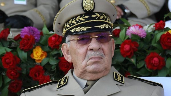قائد أركان الجيش الجزائري الفريق أحمد قايد صالح