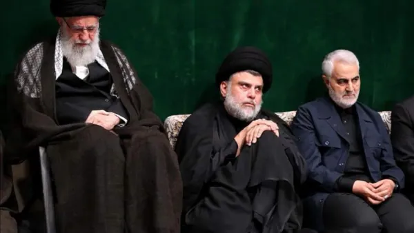 ارشيفية: الصدر متوسطا المرشد الايراني علي خامنئي (يسار) وقاسم سليماني