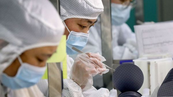 كورونا.. الصين تعود للواجهة و"دلتا" يكشر عن أنيابه بأميركا