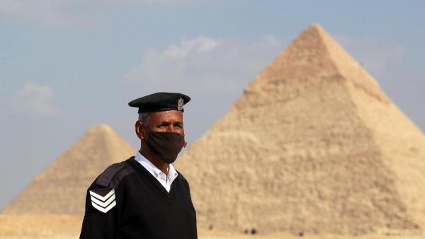 مصر تلغي احتفالات رأس السنة وتمنع التجمعات لمواجهة كورونا