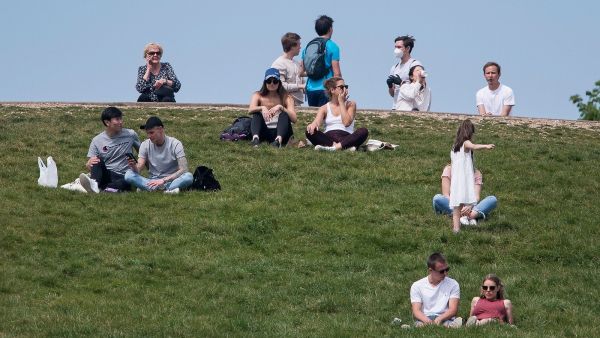 حذر في إنكلترا مع أول عطلة نهاية أسبوع بعد تخفيف القيود