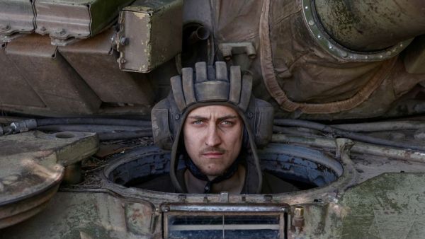 روسيا تفتح ممرا لإجلاء المدنيين من مصنع آزوت 