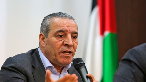 حسين الشيخ عضو اللجنة المركزية لحركة فتح