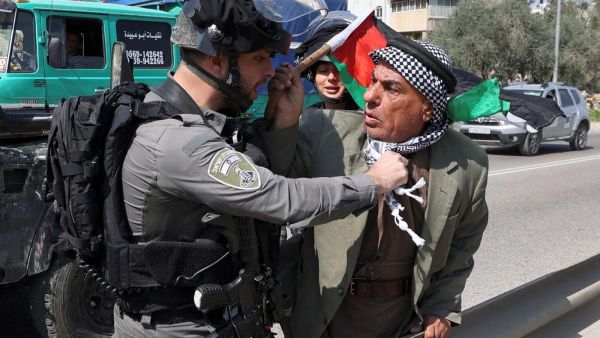 بلينكن "قلق" ولابيد يدين "ارهاب" المستوطنين في حوارة