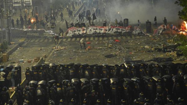 أحداث شغب في جاكرتا