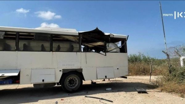 القسام تستهدف حافلة جنود إسرائيليين بصاروخ موجه