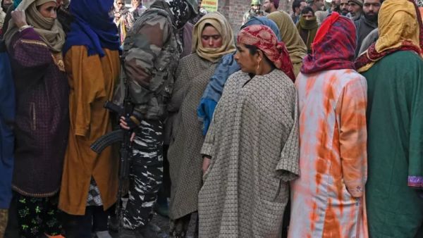أول انتخابات في كشمير الهندية منذ إلغاء الحكم الذاتي