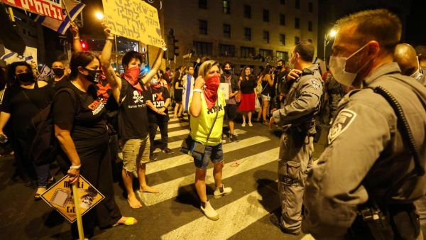 احتجاجات في اسرائيل ضذ مشروع قانون يخنق المظاهرات بسبب كورونا