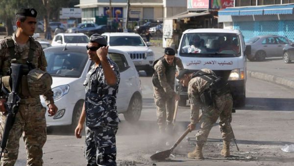 الجيش اللبناني يشرع في إزالة الحواجز 