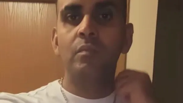 المذيع الكويتي محمد المؤمن