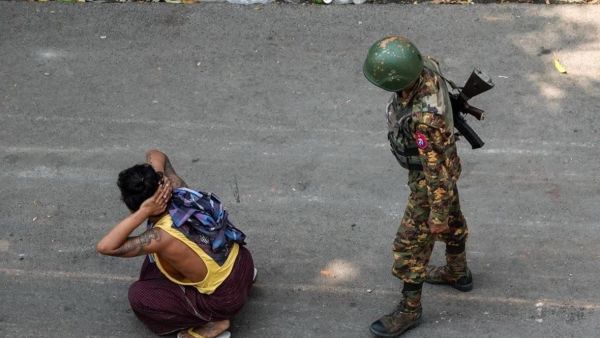 مقتل 14 محتجا في مدينة يانغون بميانمار