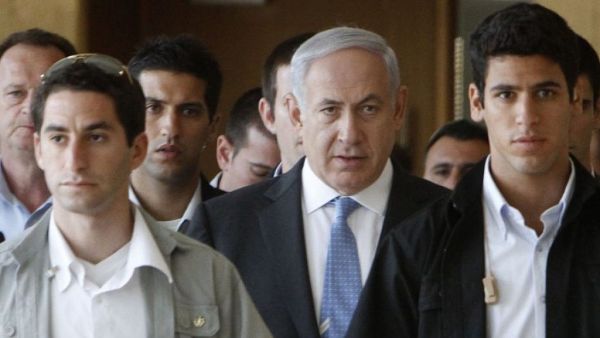 الحكومة الاسرائيلية تتجاهل توسلات نتنياهو وترفع عنه الحراسة