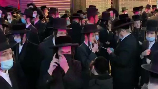 هجوم واسع على رئيس بلدية نيويورك لانتقاده تجمعا لليهود المتدينين