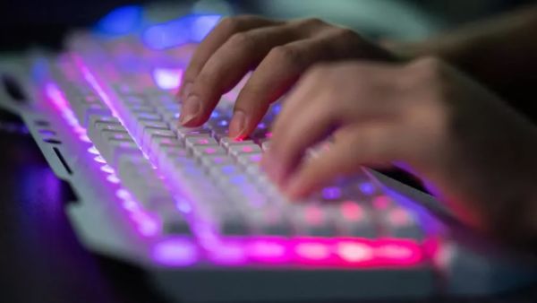 الهجوم الإلكتروني الكبير.. قائمة الضحايا وتتجاوز حدود الولايات المتحدة