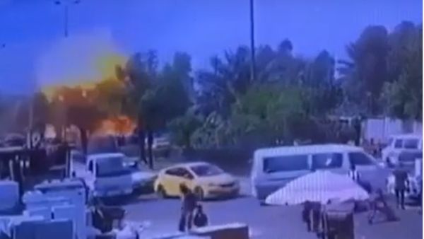 لحظة انفجار السيارة المفخخة بمدينة الصدر في بغداد