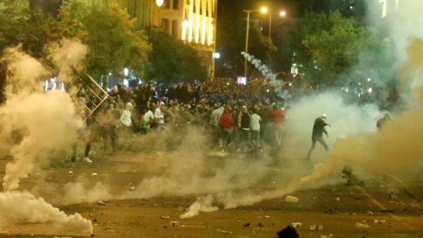 مواجهات عنيفة على خلفية طائفية وسط بيروت