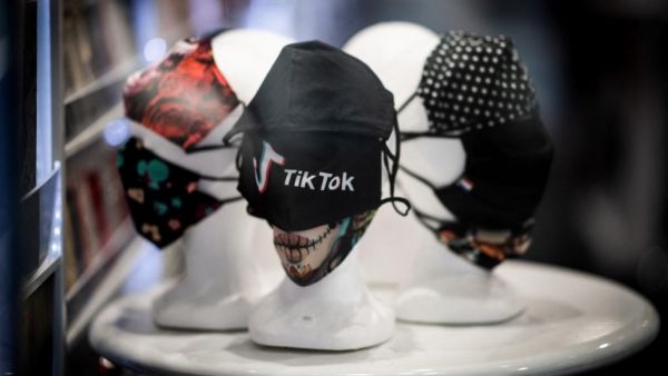 "لعبة موت جديدة".. الأزهر يفتي بتحريم لعبة "الوشاح الأزرق"