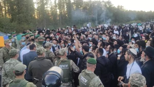 منع دخول أكثر من ألفي حاج يهودي الى اوكرانيا بسبب كورونا
