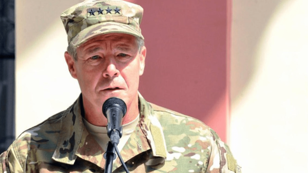 قائد القوات الأجنبية في أفغانستان الجنرال الأمريكي سكوت ميلر