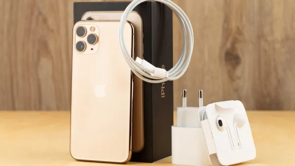 2,000 iPhones Given For Free To Passengers Of Coronavirus-hit Cruise Ship