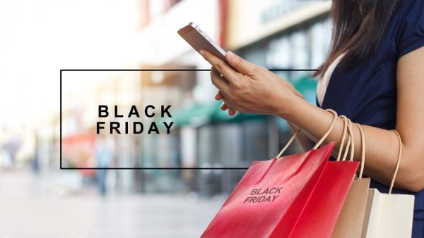 US: Black Friday Shoppers Spend Over $7.4 Billion Online
