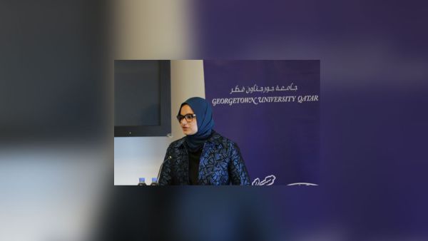 الدكتورة سهيرة صديقي، الأستاذة المشاركة في علم الديانات في جامعة جورجتاون في قطر