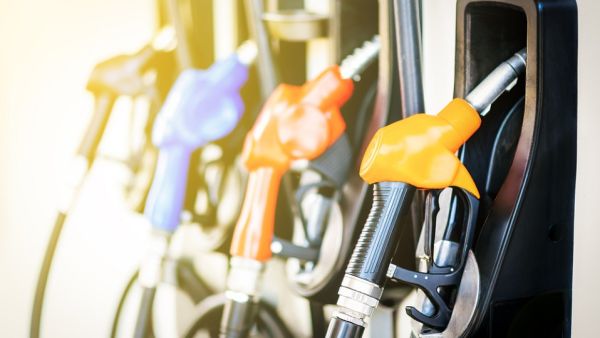 Iran: Despite the Protests, Economists Support the Decision on Gas Price