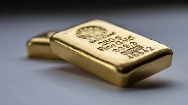 صعد الذهب في العقود الأمريكية الآجلة 0.2 بالمئة إلى 1416.60 دولار للأوقية