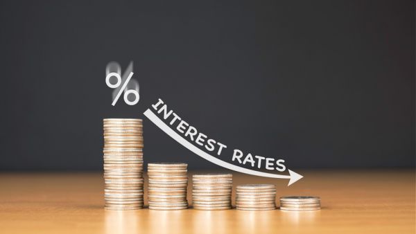 Lowering the interest rates went smoothly.