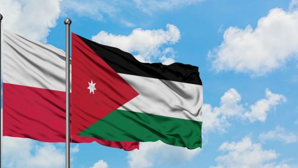 The two ministers signed a memorandum of understanding (MoU) exempting Jordanian and Polish holders of diplomatic passports from entry visas to either country