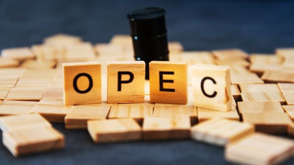 Non-Opec oil supply is forecast to grow by 2.4 mb/d in 2020, higher than in the current year. 