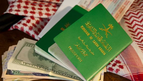 Saudi Arabia Halts Travel to 9 Countries