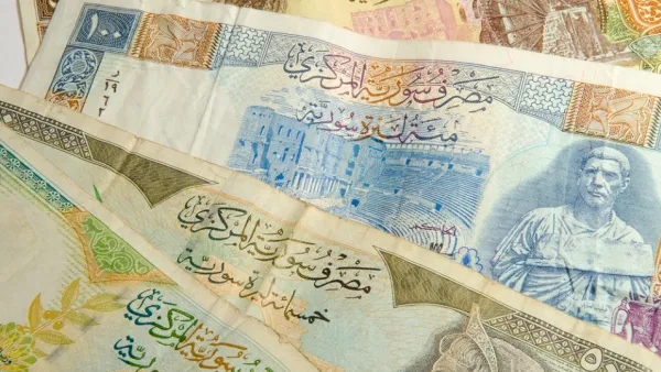 المصرف المركزي السوري يقر إجراءات لضبط السوق ومنع التلاعب بسعر الصرف