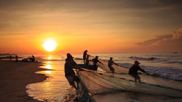 The Gaza fishermen's union said the limit was then set at 15 nautical miles in the south near the Egyptian border.