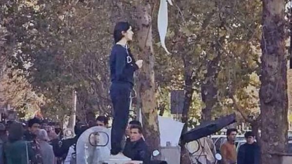 Vida Movahed,a young Iranian woman who inspired protests against compulsory hijab in the country has been sentenced to 1 year in prison (Twitter)