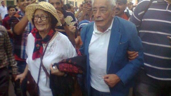 Gameel Rateb and Mohsena Tawfik protesting (Twitter)