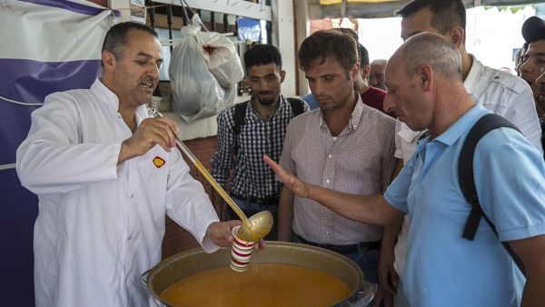 Selime Hatun Mosque’s imam Osman Gökrem gives hope to Istanbul’s homeless (Twitter)