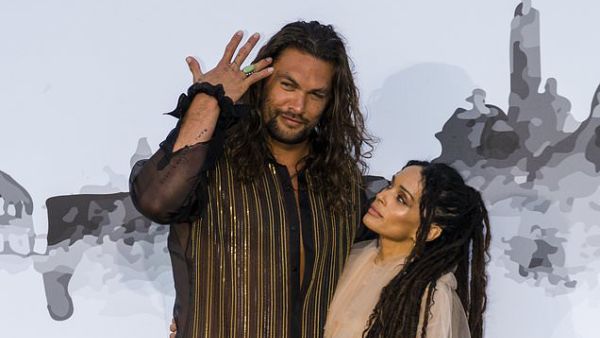 Jason Momoa with wife Lisa Bonet (Twitter)