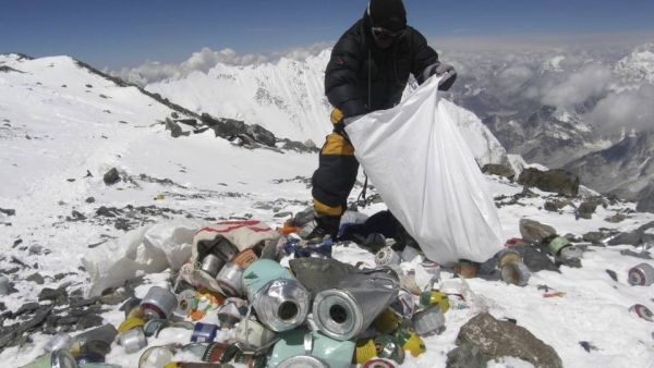 Trash on Mount Everest, left behind by 'nature loving' climbers (Twitter)